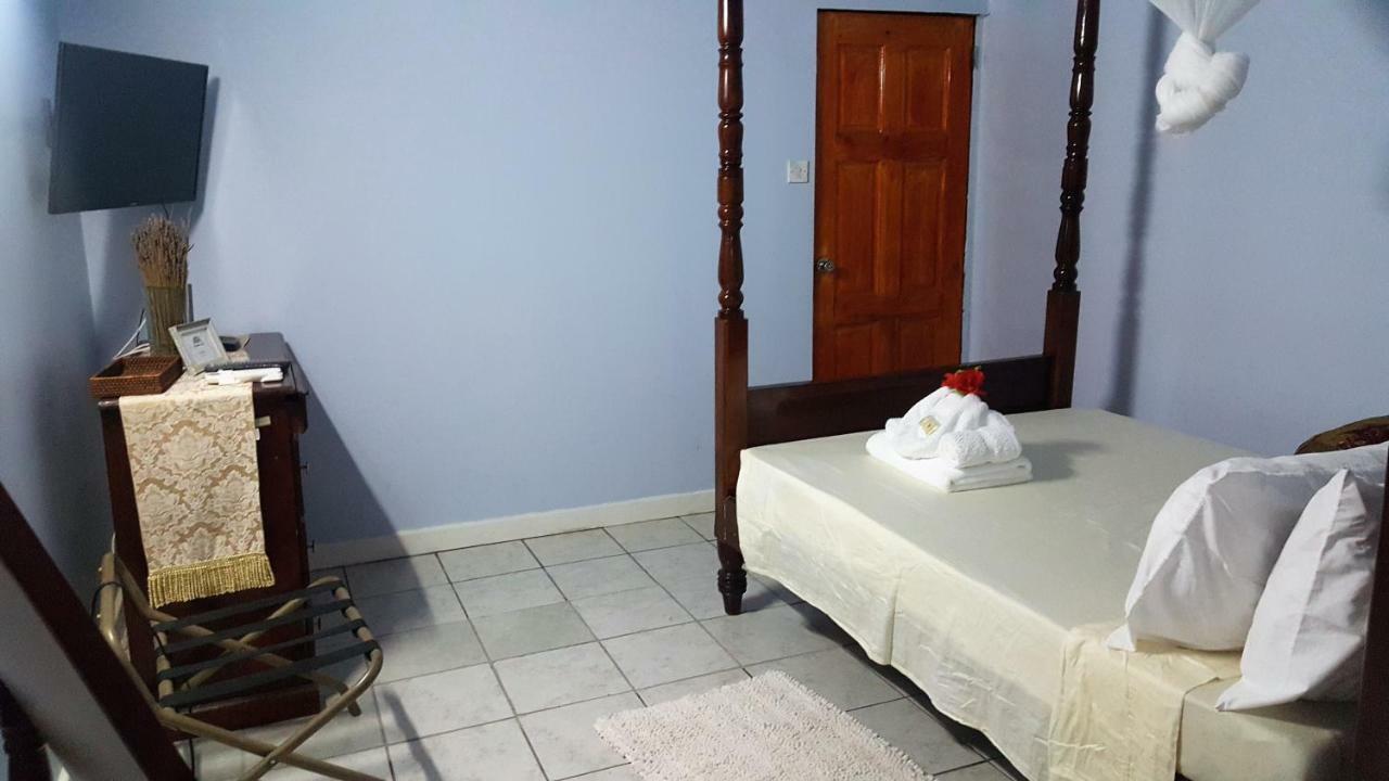 Rainbow Inn Grenville Экстерьер фото